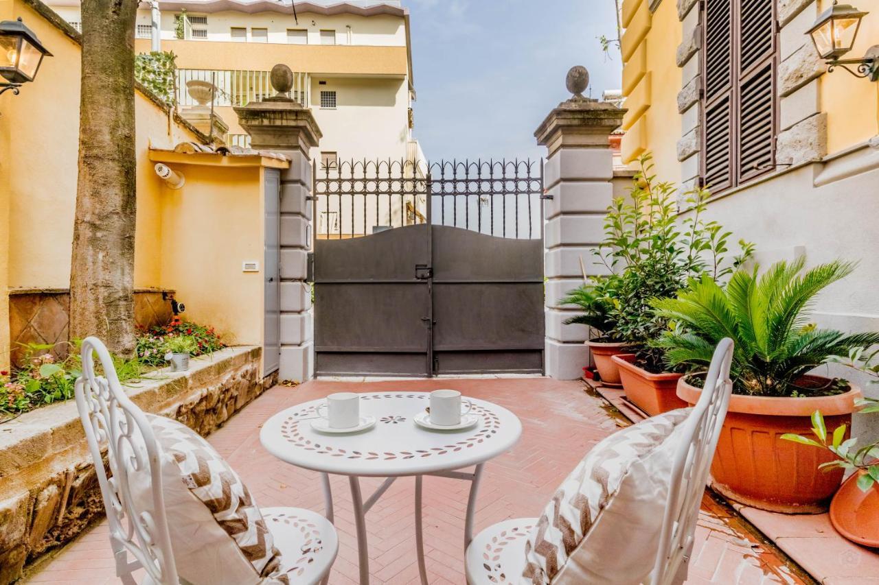 Bbhome Design Suite Apartment Over Trastevere District Rome Luaran gambar
